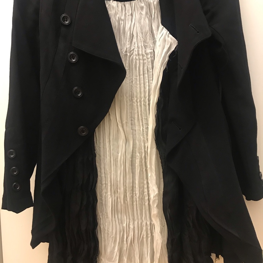 black coat - Picture 2 of 5
